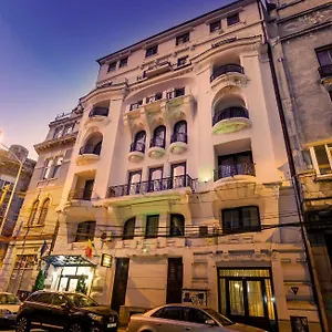 Carpati Imparatul Romanilor Отель